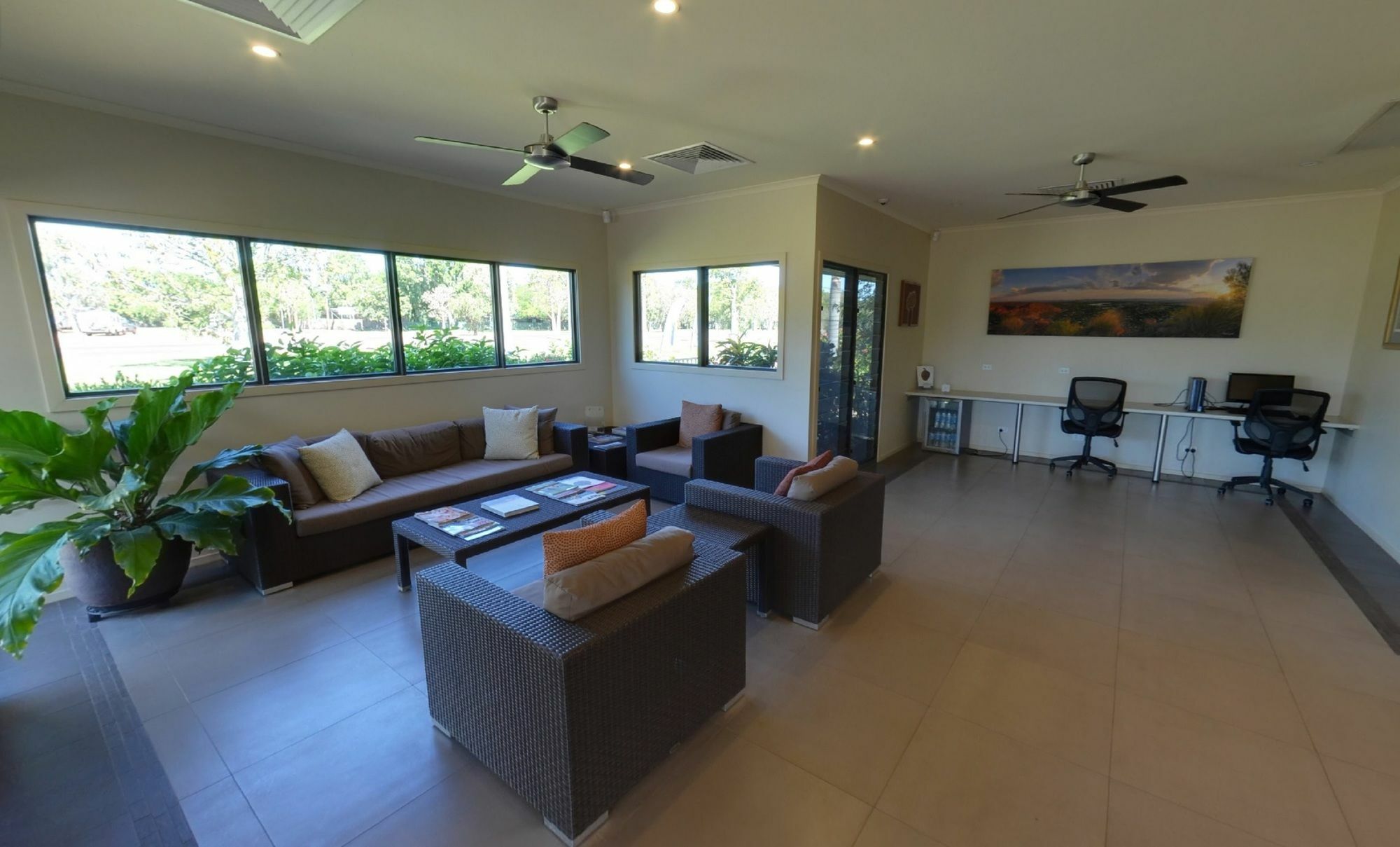 Freshwater East Kimberley Apartments Кунунарра Экстерьер фото